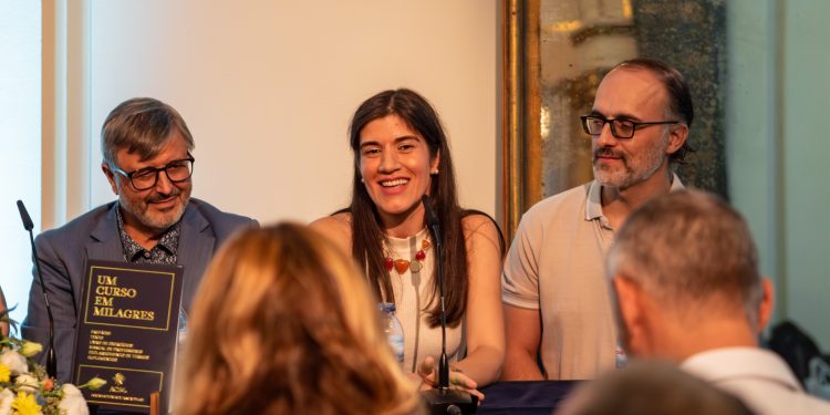 “Temos de desaprender muita coisa para conseguir perdoar”