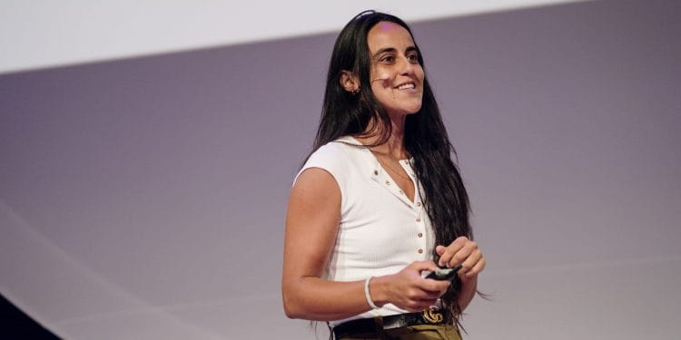 A médica Sara Marilyn Jesus é biohacker