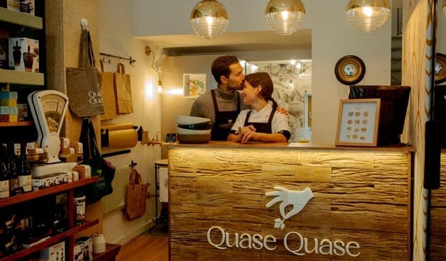 As lojas Quase Quase nascem da preocupação do casal Hugo Ângelo e Leonor Casanova com uma alimentação saudável