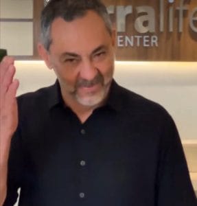 Carlos Veiga deixou a cirurgia ortopédica para se tornar "médico da mente"/DR